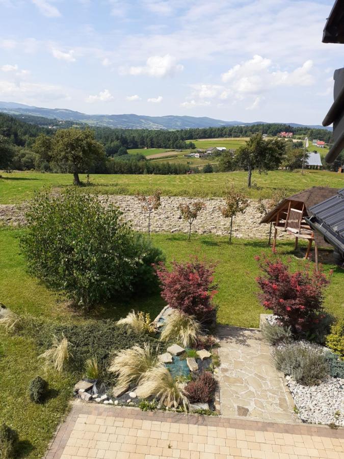 Dom W Okolicach Czchowa Wytrzyszczka Esterno foto